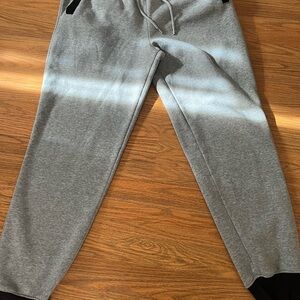 Galaxy By Harvic Gray Sweatpants with Black Accents